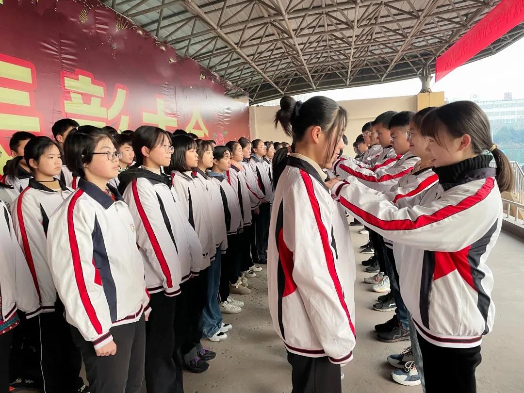 图片新闻 用青春拥抱时代·以奋斗点燃未来-嘉祥县祥城中学2020年