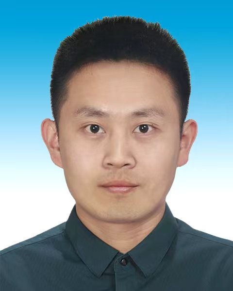 鲁哲蓝底照片.jpg