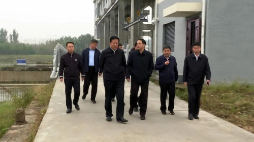 济宁市委副书记张红旗来嘉祥县督导防汛,秋收秋种工作